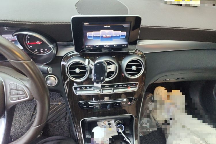 Used Mercedes-Benz GLC 2017 GLC 260 4MATIC Luxury Model Audio And AC Panel