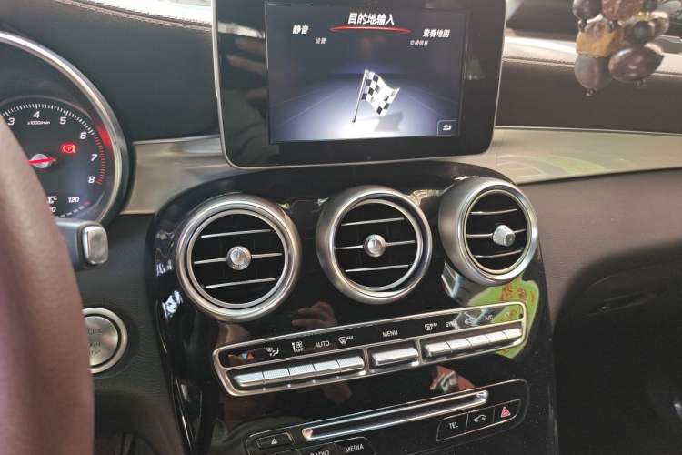 Used Mercedes-Benz GLC 2017 GLC 200 4MATIC Audio And AC Panel