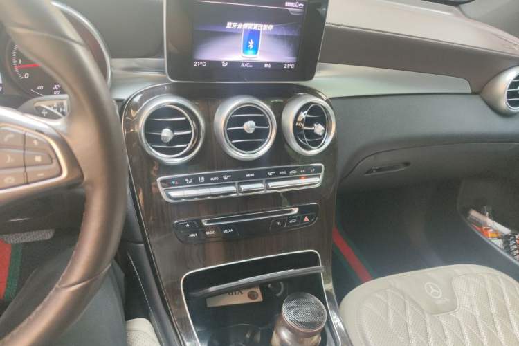 Used Mercedes-Benz GLC 2017 GLC 260 4MATIC Luxury Model Audio And AC Panel