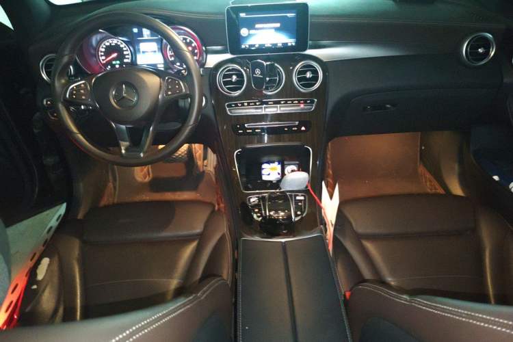 Used Mercedes-Benz GLC 2017 GLC 260 4MATIC Luxury Model Audio And AC Panel