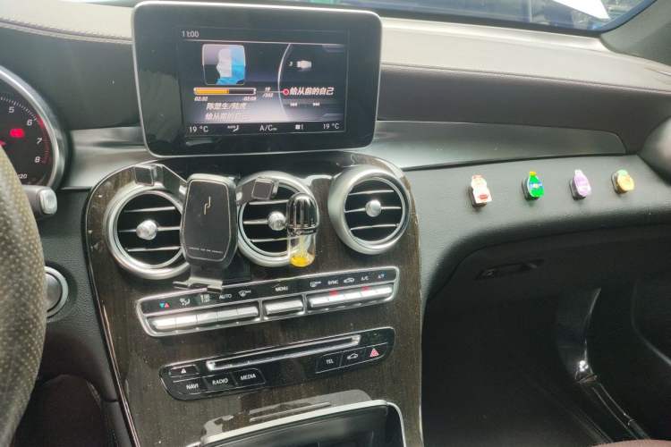 Used Mercedes-Benz GLC 2017 GLC 260 4MATIC Luxury Model Audio And AC Panel