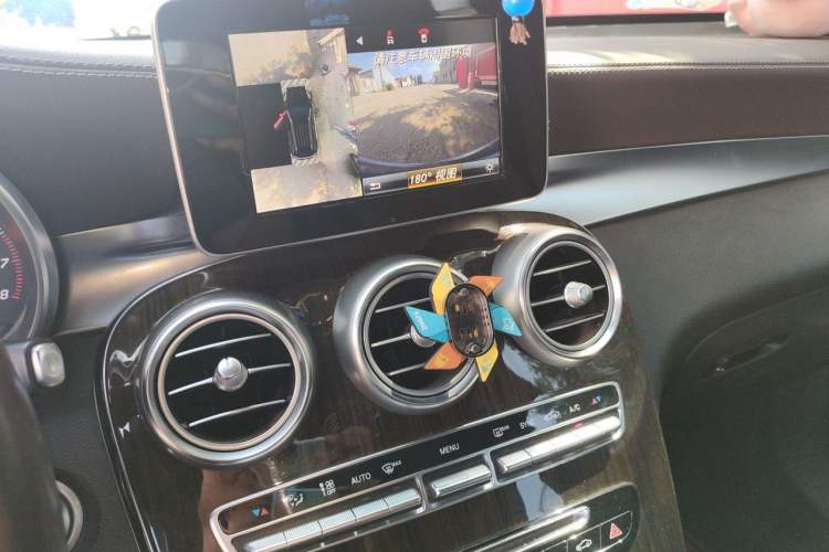 Used Mercedes-Benz GLC 2017 GLC 260 4MATIC Luxury Model Audio And AC Panel