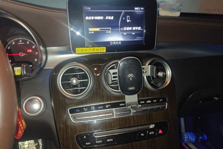 Used Mercedes-Benz GLC 2017 GLC 260 4MATIC Luxury Model Audio And AC Panel