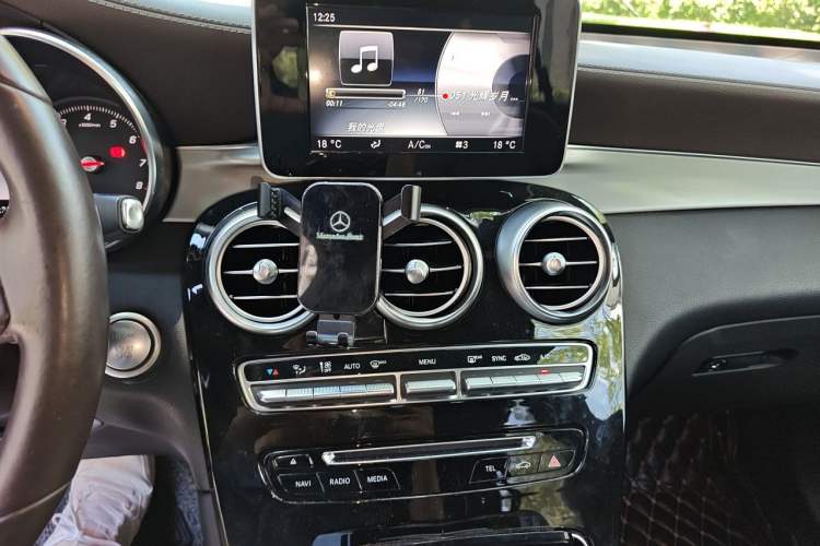 Used Mercedes-Benz GLC 2017 GLC 200 4MATIC Audio And AC Panel