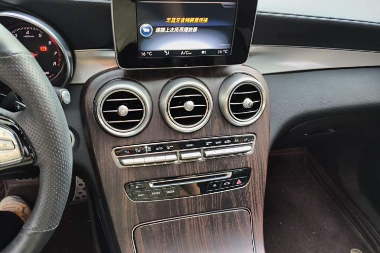 Used Mercedes-Benz GLC 2017 GLC 200 4MATIC Audio And AC Panel