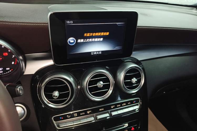 Used Mercedes-Benz GLC 2017 GLC 260 4MATIC Dynamic Edition Audio And AC Panel