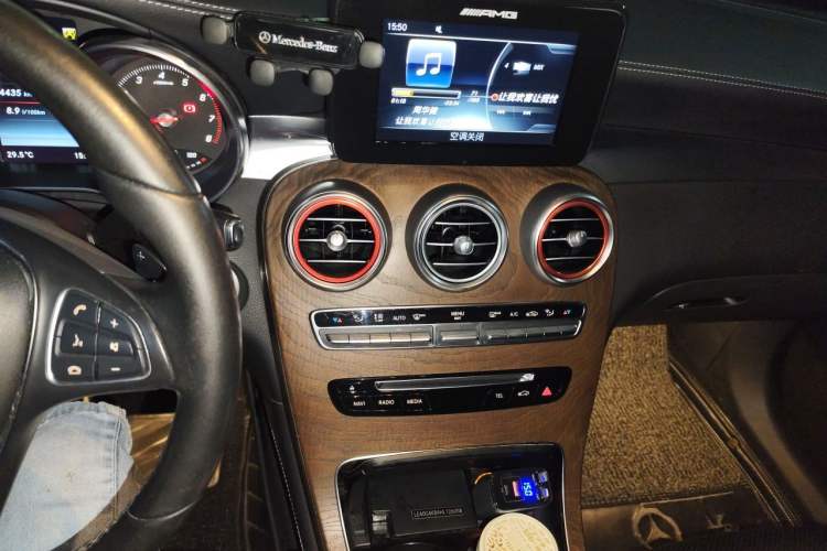 Used Mercedes-Benz GLC 2017 GLC 300 4MATIC Sport Edition Audio And AC Panel
