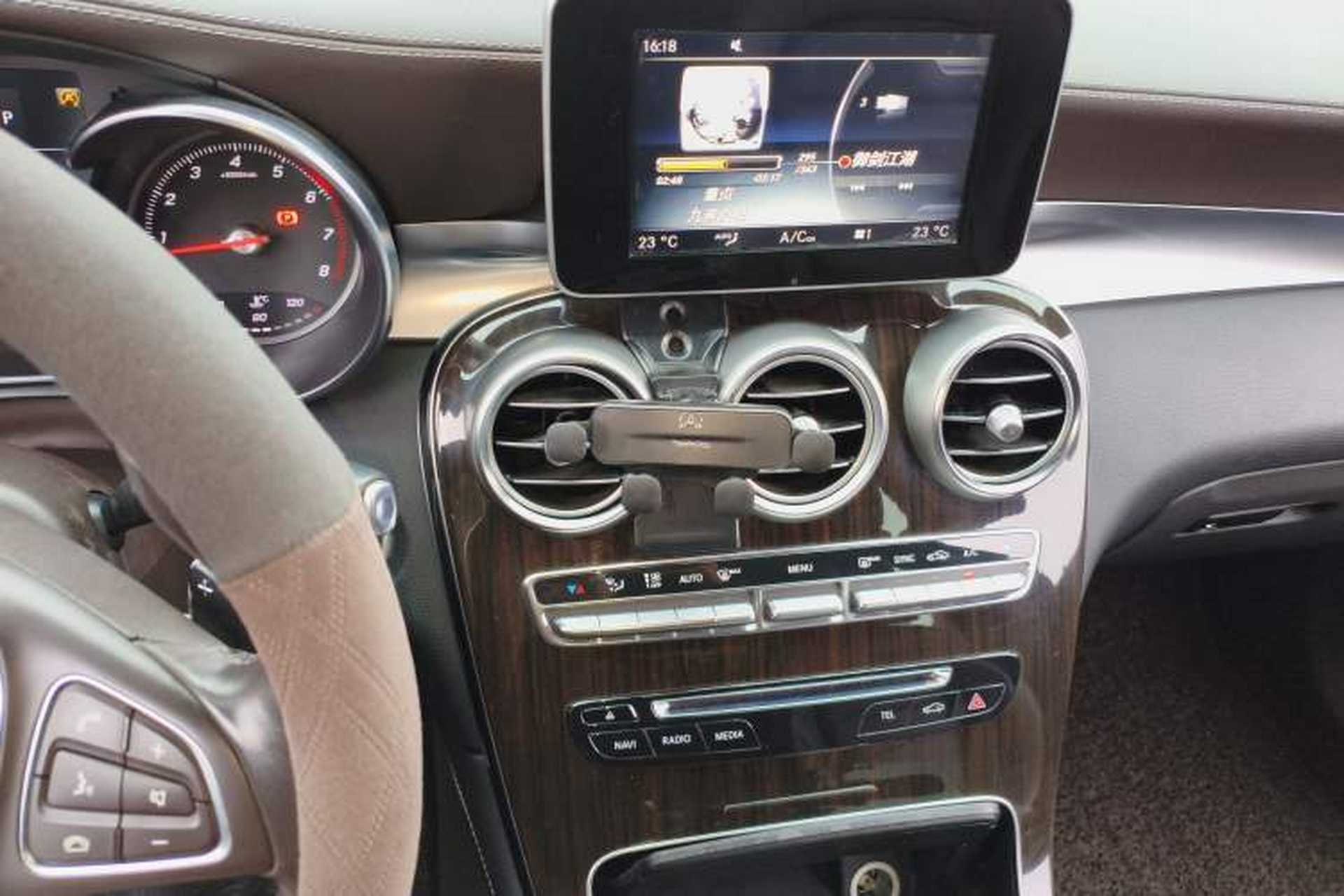 Used Mercedes-Benz GLC 2017 GLC 260 4MATIC Dynamic Edition Audio And AC Panel