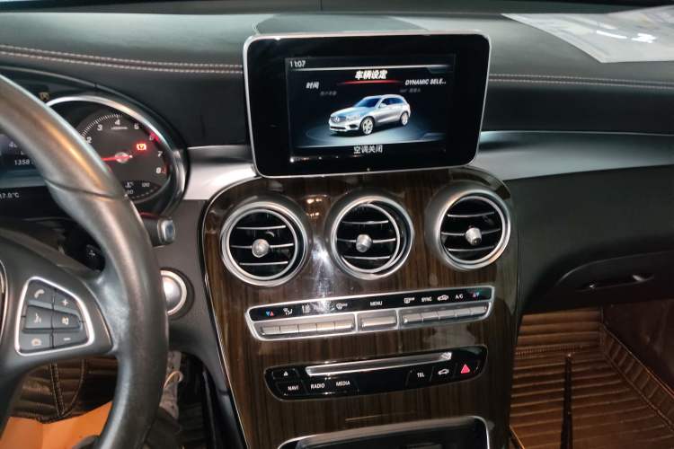 Used Mercedes-Benz GLC 2017 GLC 260 4MATIC Luxury Model Audio And AC Panel