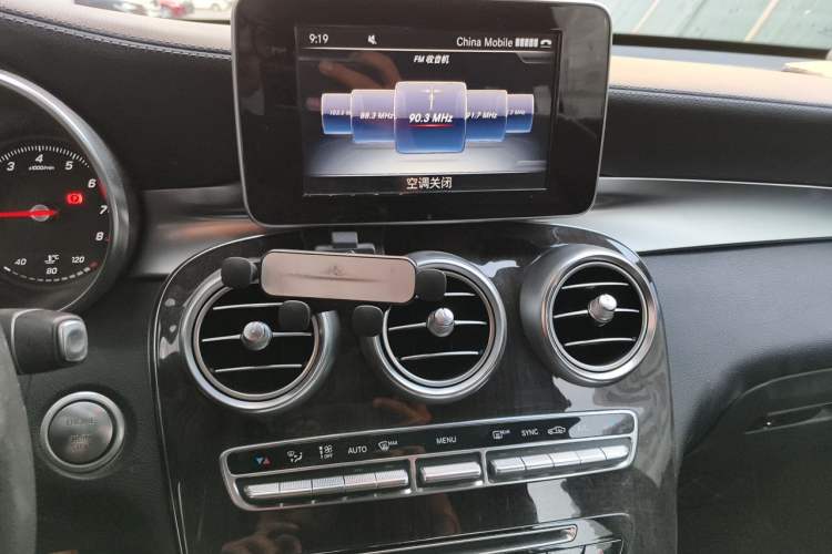 Used Mercedes-Benz GLC 2017 GLC 260 4MATIC Luxury Model Audio And AC Panel