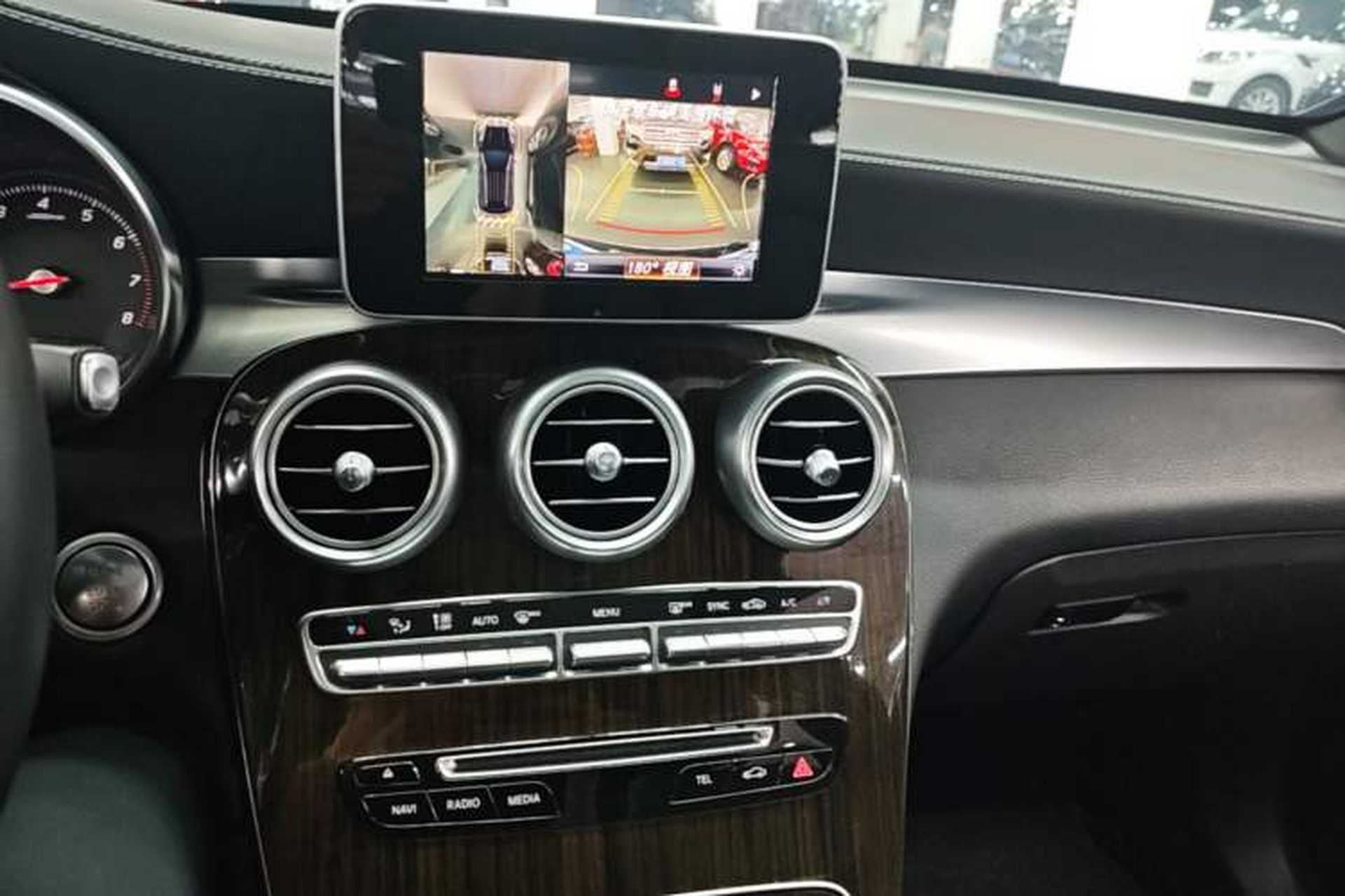Used Mercedes-Benz GLC 2017 GLC 260 4MATIC Luxury Model Audio And AC Panel