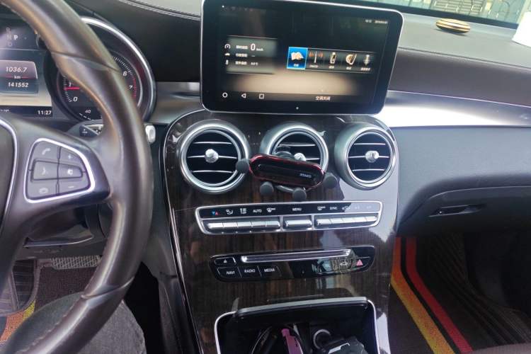 Used Mercedes-Benz GLC 2017 GLC 260 4MATIC Luxury Model Audio And AC Panel