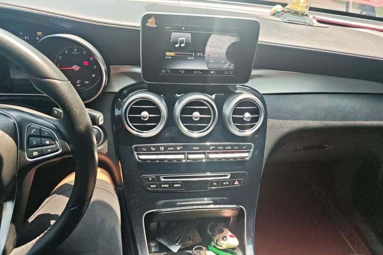 Used Mercedes-Benz GLC 2017 GLC 200 4MATIC Audio And AC Panel