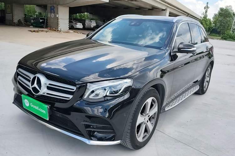 Used Mercedes-Benz GLC 2017 GLC 260 4MATIC Luxury Model Guazi used car, China used car export, Used car for sale, Used cars, Cheapest cars for sale