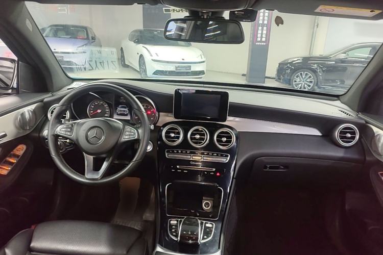 Used Mercedes-Benz GLC 2017 GLC 200 4MATIC Center Console