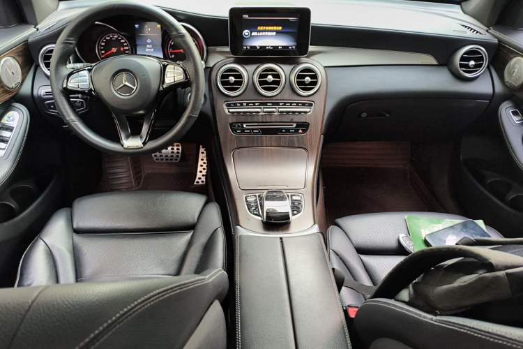 Used Mercedes-Benz GLC 2017 GLC 200 4MATIC Center Console