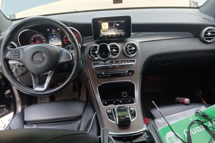 Used Mercedes-Benz GLC 2017 GLC 300 4MATIC Sport Edition Center Console