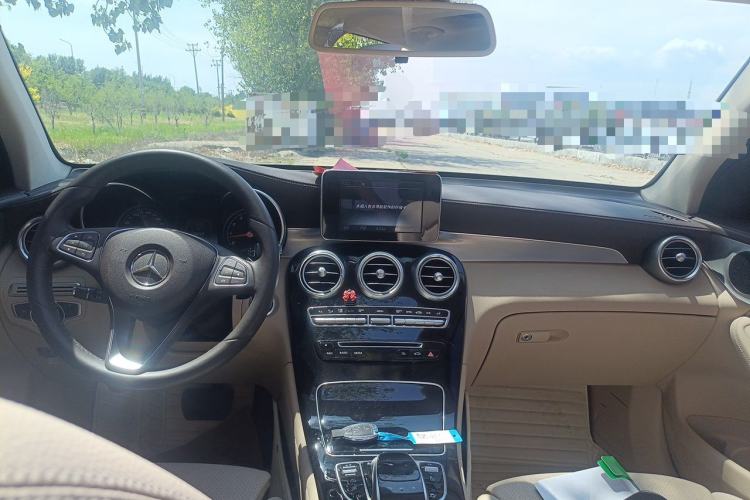 Used Mercedes-Benz GLC 2017 GLC 200 4MATIC Center Console