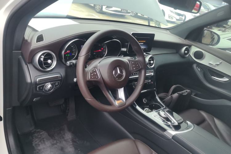 Used Mercedes-Benz GLC 2017 GLC 200 4MATIC Center Console
