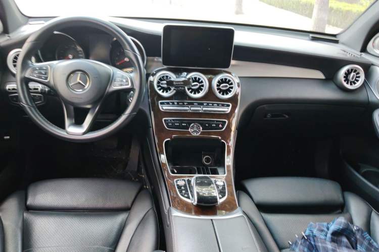 Used Mercedes-Benz GLC 2017 GLC 200 4MATIC Center Console