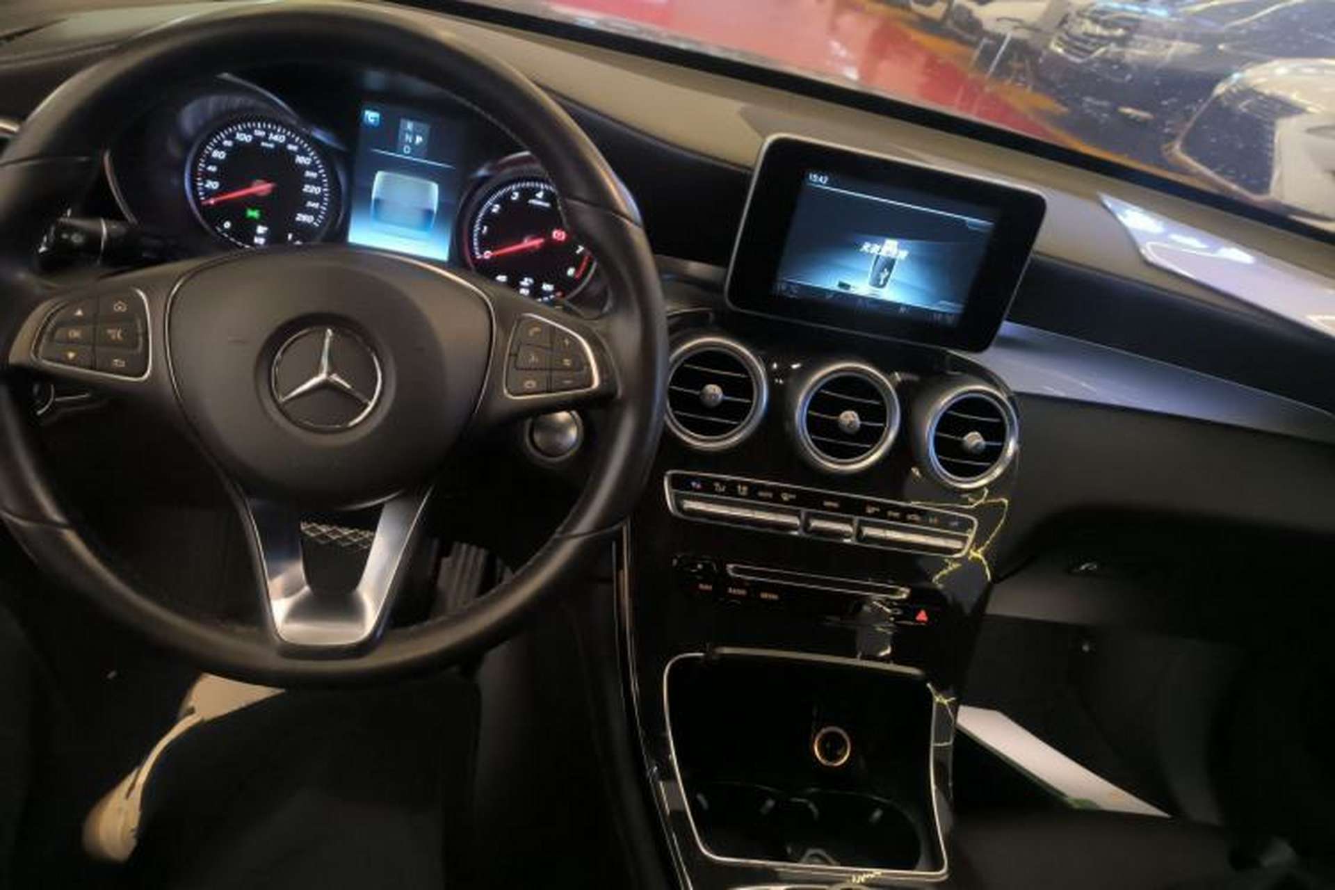 Used Mercedes-Benz GLC 2017 GLC 260 4MATIC Luxury Model Center Console