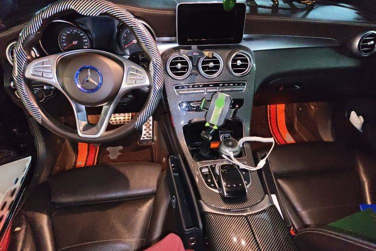 Used Mercedes-Benz GLC 2017 GLC 260 4MATIC Luxury Model Center Console