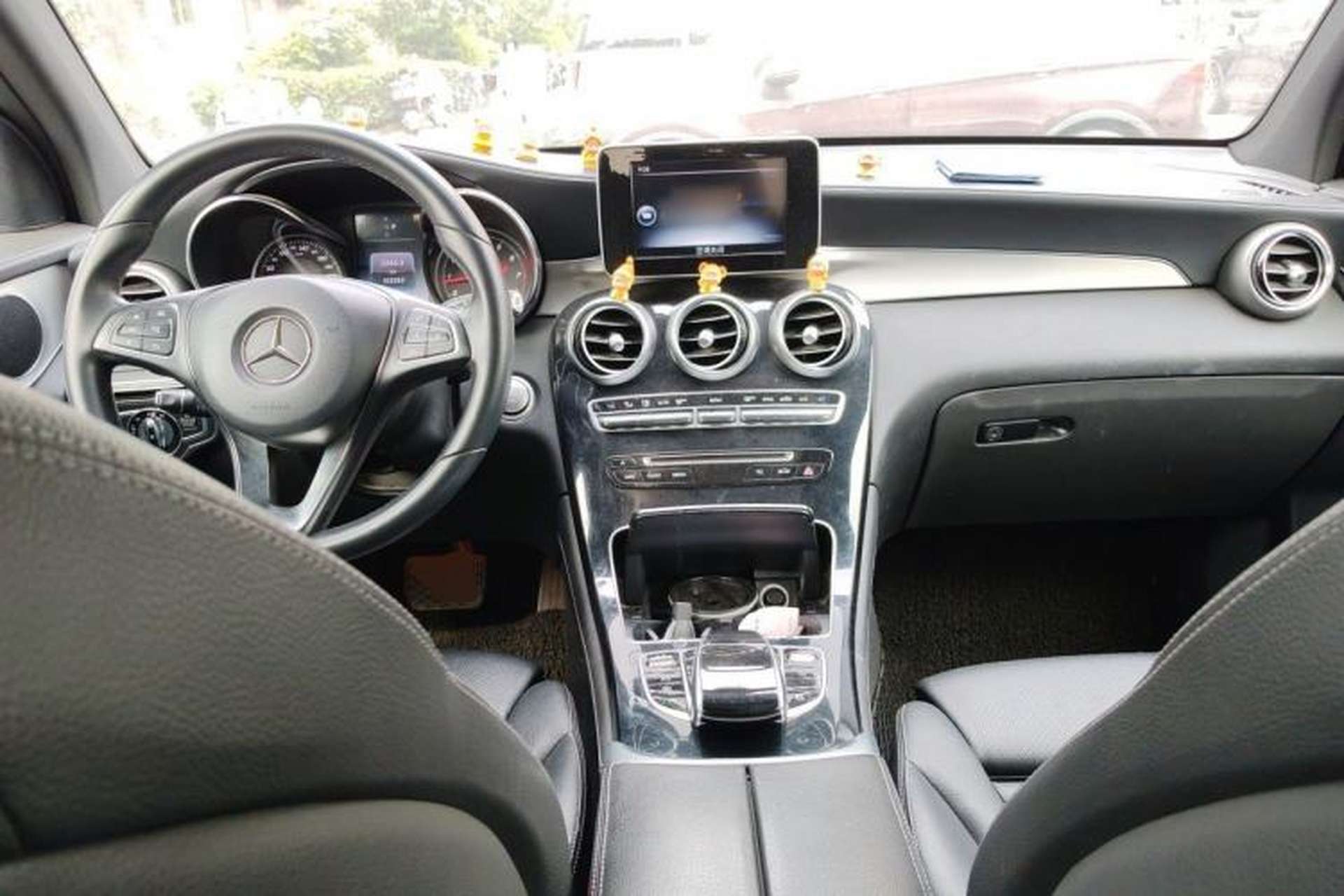 Used Mercedes-Benz GLC 2017 GLC 200 4MATIC Center Console