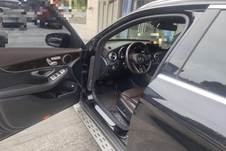 Used Mercedes-Benz GLC 2017 GLC 260 4MATIC Luxury Model Driver Seat