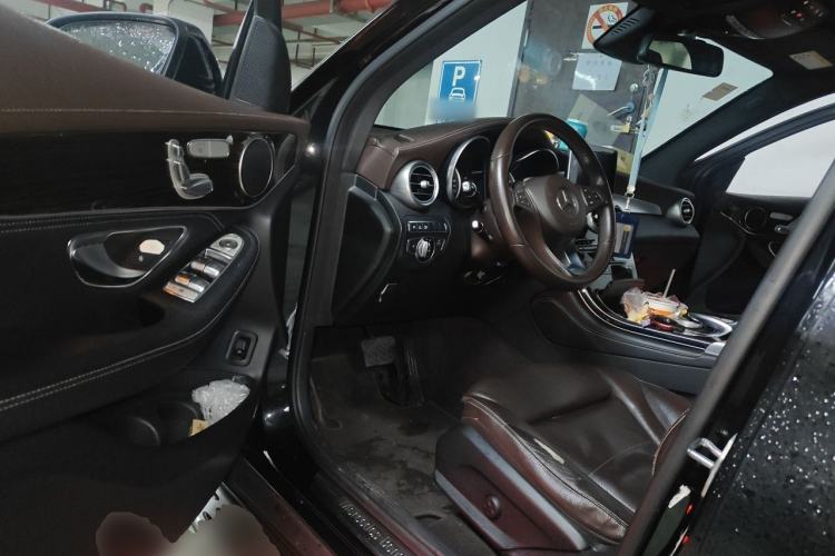 Used Mercedes-Benz GLC 2017 GLC 260 4MATIC Luxury Model Driver Seat
