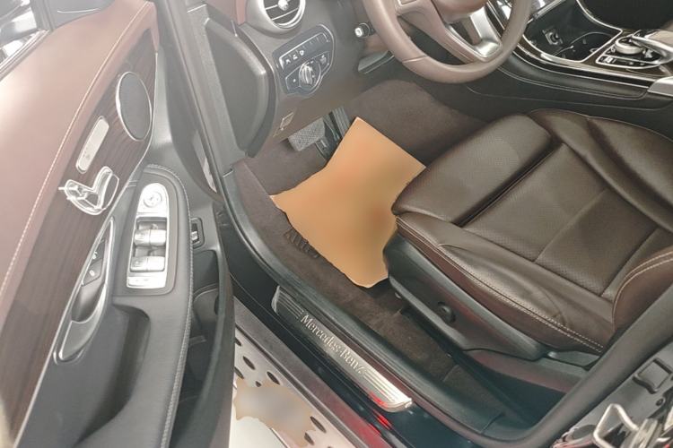 Used Mercedes-Benz GLC 2017 GLC 260 4MATIC Luxury Model Driver Seat
