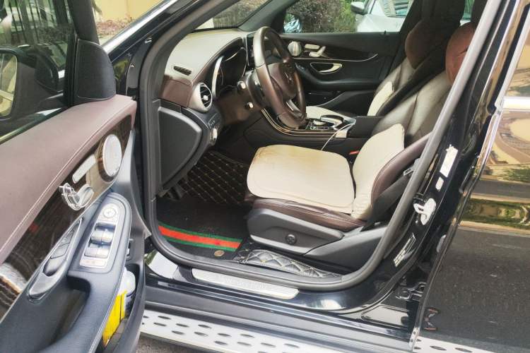 Used Mercedes-Benz GLC 2017 GLC 260 4MATIC Luxury Model Driver Seat