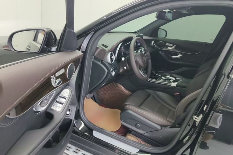 Used Mercedes-Benz GLC 2017 GLC 260 4MATIC Luxury Model Driver Seat