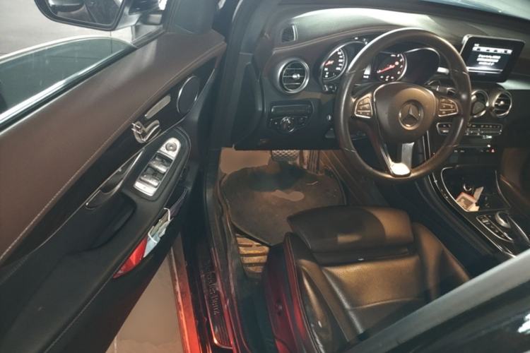 Used Mercedes-Benz GLC 2017 GLC 260 4MATIC Dynamic Edition Driver Seat