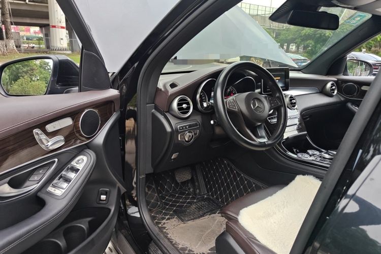 Used Mercedes-Benz GLC 2017 GLC 260 4MATIC Luxury Model Driver Seat