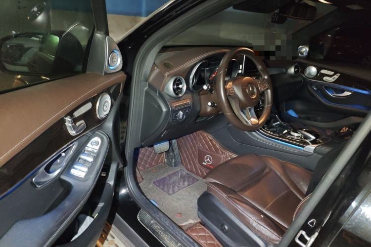 Used Mercedes-Benz GLC 2017 GLC 260 4MATIC Dynamic Edition Driver Seat