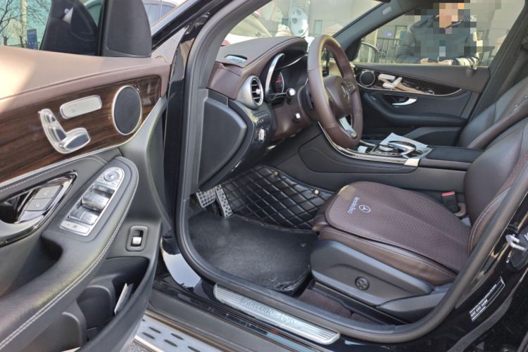 Used Mercedes-Benz GLC 2017 GLC 260 4MATIC Luxury Model Driver Seat
