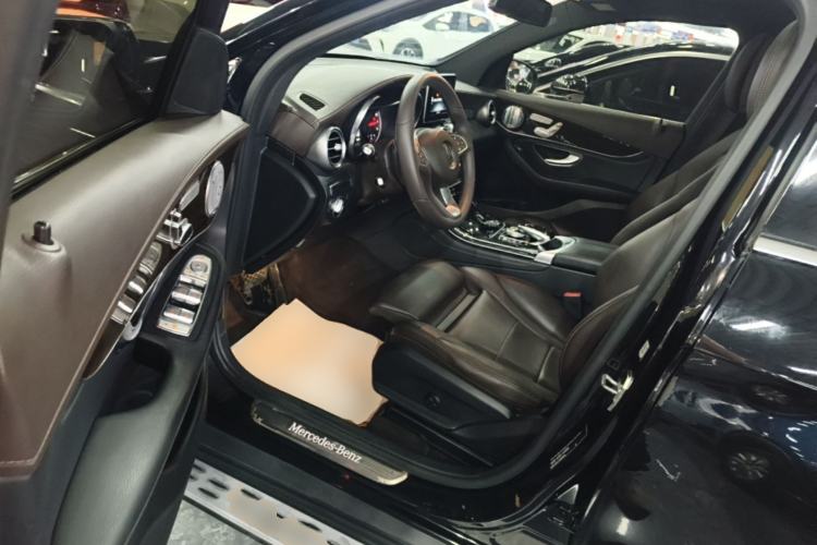 Used Mercedes-Benz GLC 2017 GLC 260 4MATIC Dynamic Edition Driver Seat