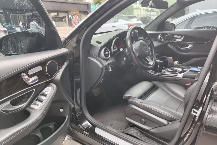 Used Mercedes-Benz GLC 2017 GLC 260 4MATIC Dynamic Edition Driver Seat