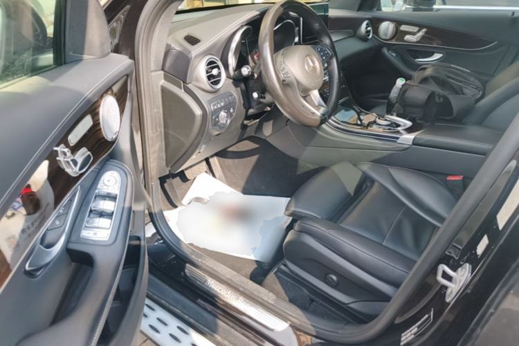 Used Mercedes-Benz GLC 2017 GLC 260 4MATIC Luxury Model Driver Seat