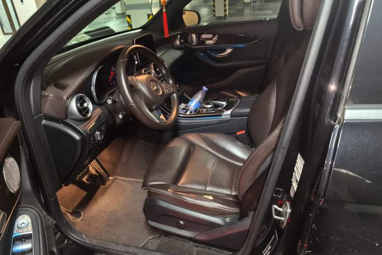 Used Mercedes-Benz GLC 2017 GLC 260 4MATIC Dynamic Edition Driver Seat