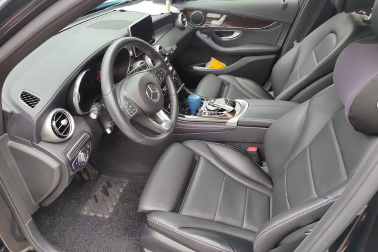 Used Mercedes-Benz GLC 2017 GLC 260 4MATIC Dynamic Edition Driver Seat
