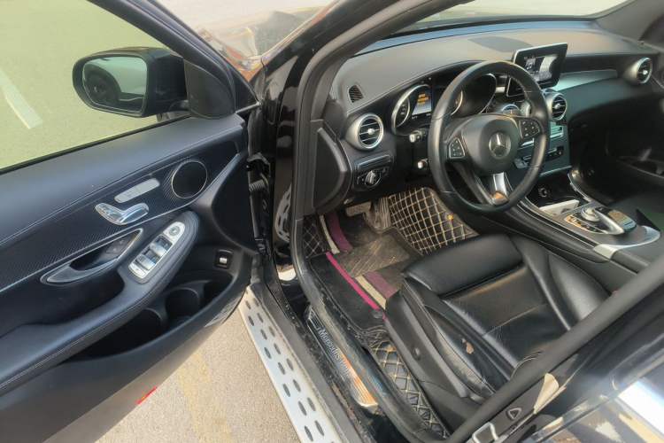 Used Mercedes-Benz GLC 2017 GLC 260 4MATIC Dynamic Edition Driver Seat