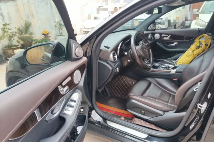 Used Mercedes-Benz GLC 2017 GLC 260 4MATIC Dynamic Edition Driver Seat