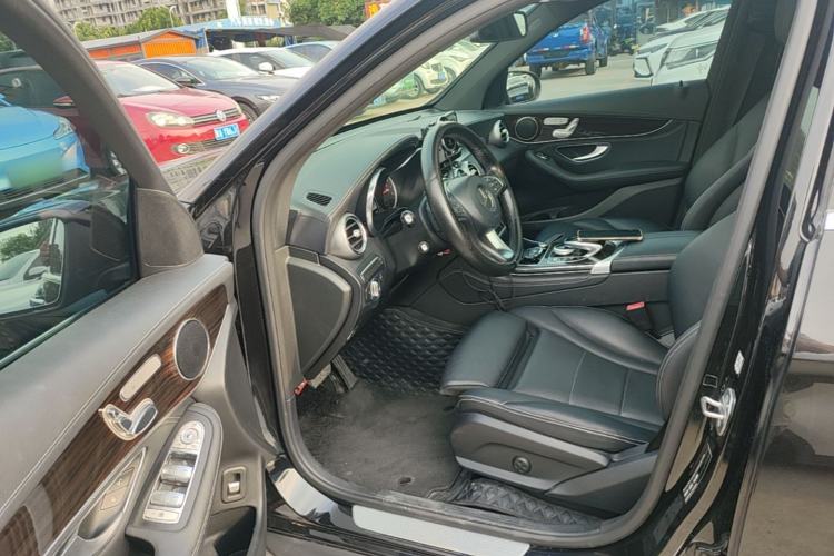 Used Mercedes-Benz GLC 2017 GLC 260 4MATIC Dynamic Edition Driver Seat