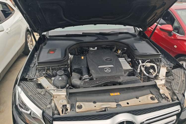 Used Mercedes-Benz GLC 2017 GLC 260 4MATIC Dynamic Edition Engine Bay