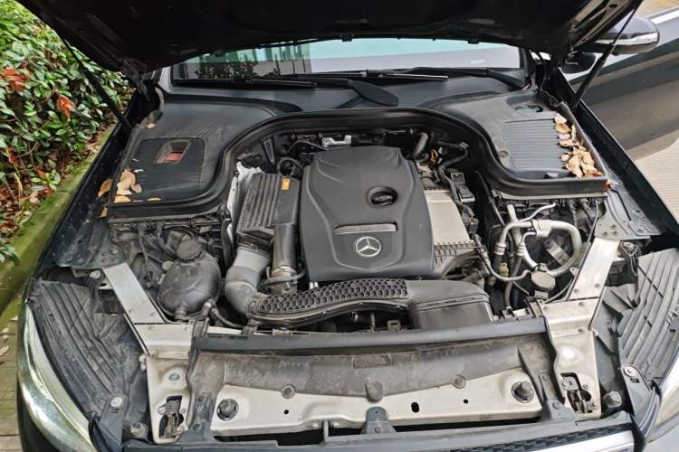 Used Mercedes-Benz GLC 2017 GLC 260 4MATIC Luxury Model Engine Bay