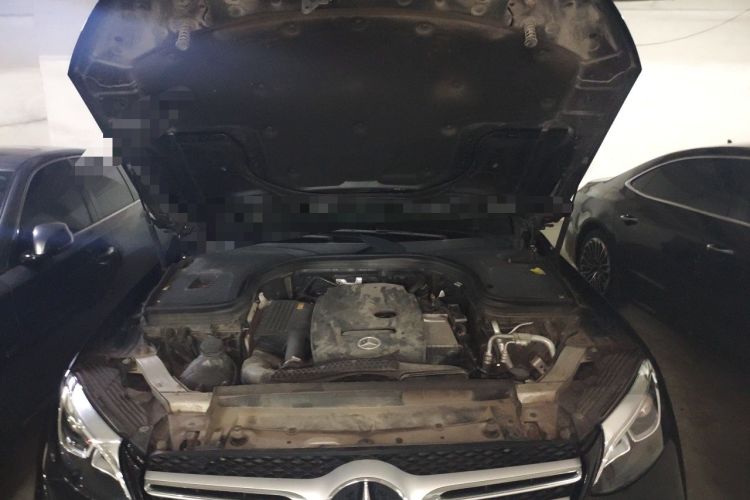 Used Mercedes-Benz GLC 2017 GLC 260 4MATIC Luxury Model Engine Bay