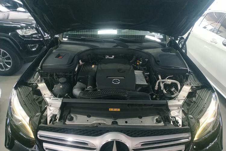 Used Mercedes-Benz GLC 2017 GLC 260 4MATIC Dynamic Edition Engine Bay