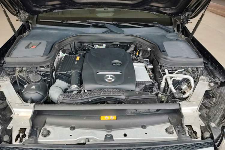 Used Mercedes-Benz GLC 2017 GLC 260 4MATIC Luxury Model Engine Bay