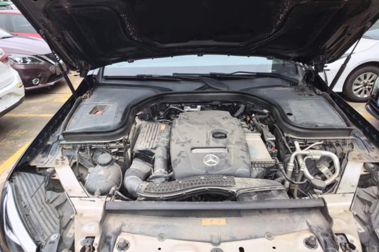 Used Mercedes-Benz GLC 2017 GLC 260 4MATIC Dynamic Edition Engine Bay